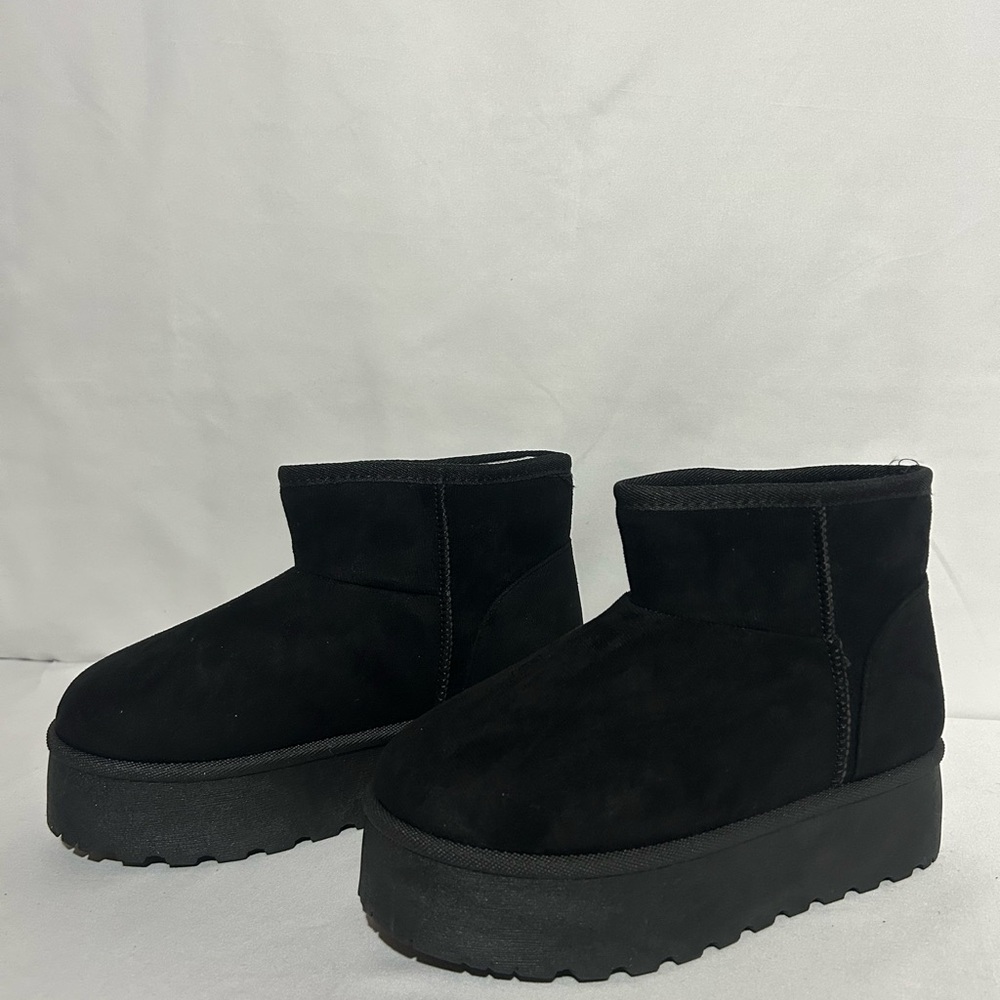 Black Platform Winter Boots